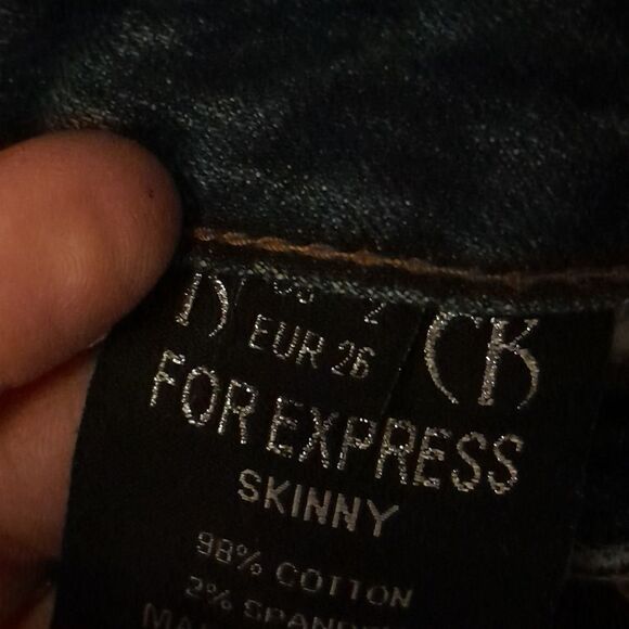 🤠Rerock for Express Skinny Distressed Jeans With Studs Women's Size 2 - Picture 9 of 9